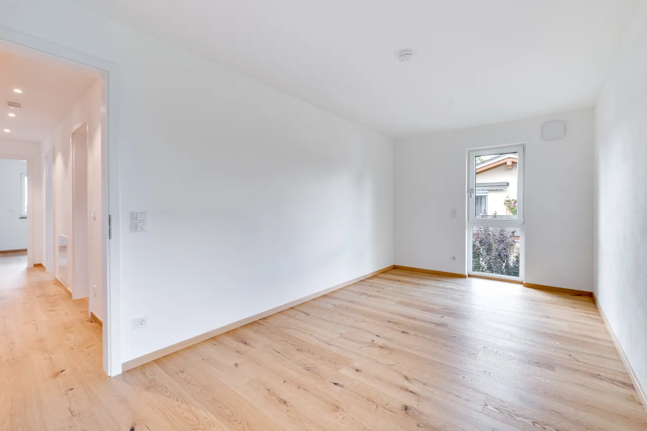 FORSTERN Attraktives Mehrfamilienhaus mit drei Wohnungen sowie einer großzügigen Maisonettewohnung Bild 8