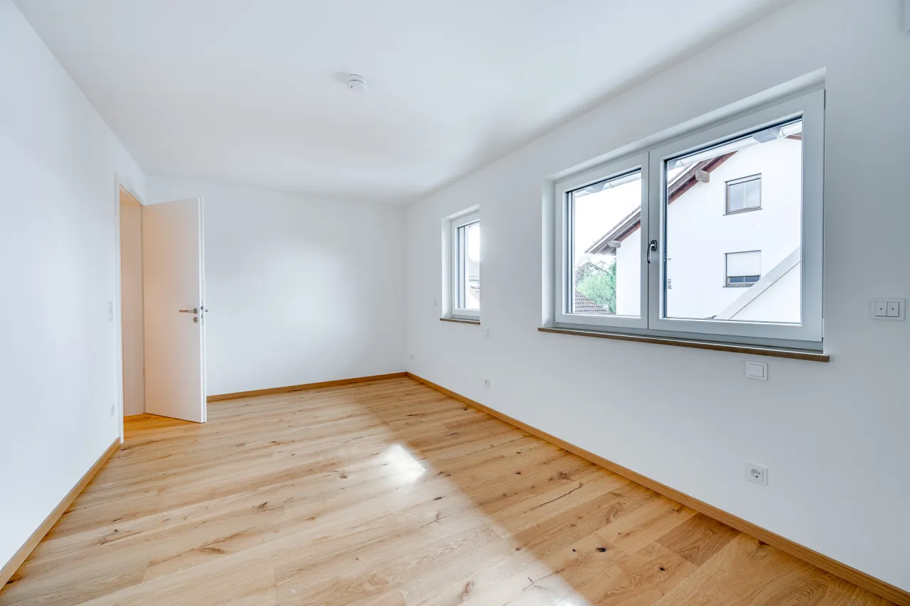 FORSTERN Attraktives Mehrfamilienhaus mit drei Wohnungen sowie einer großzügigen Maisonettewohnung Bild 13